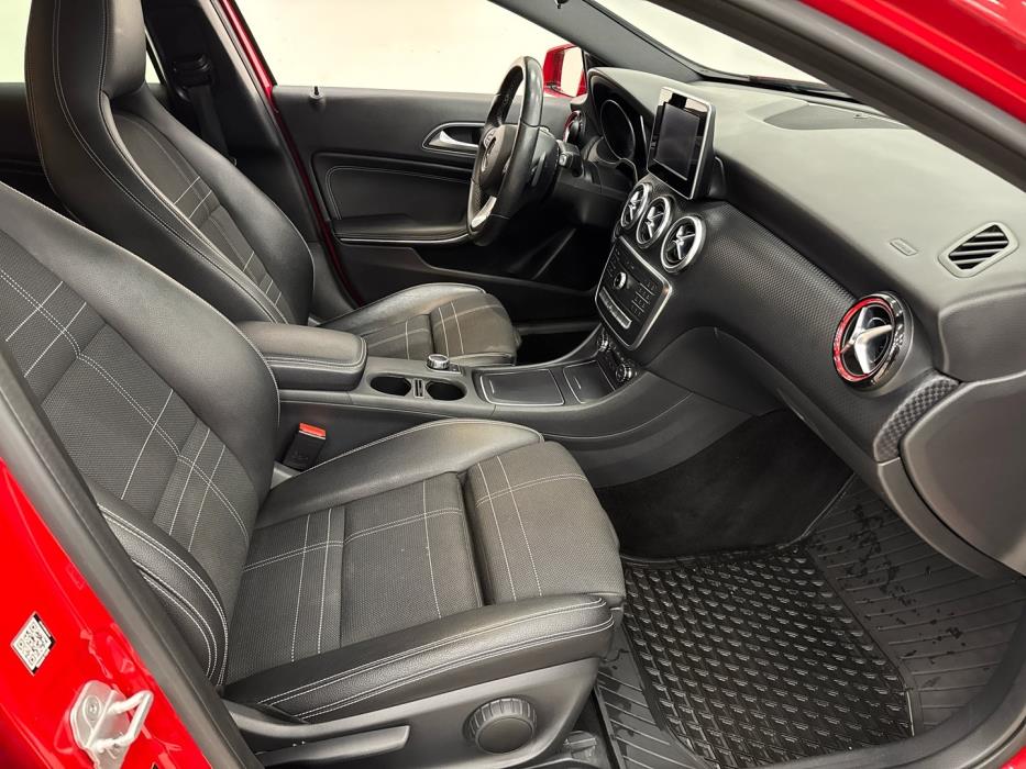 MERCEDES-BENZ A 2016