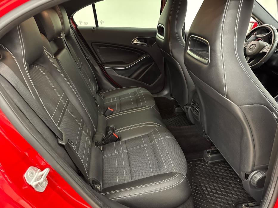 MERCEDES-BENZ A 2016