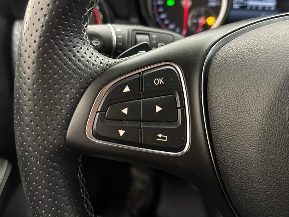 MERCEDES-BENZ A 2016