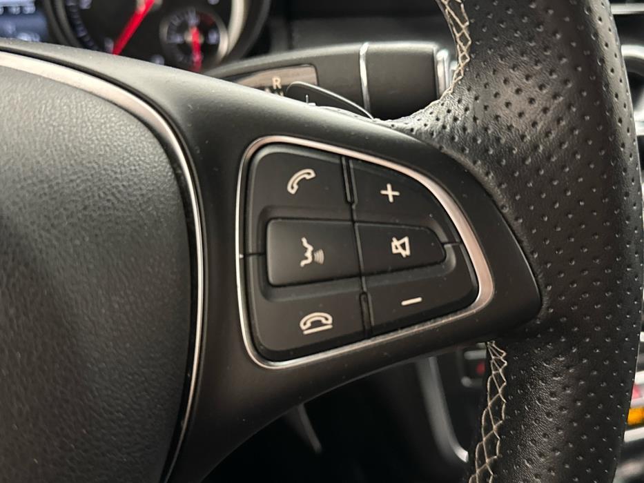 MERCEDES-BENZ A 2016