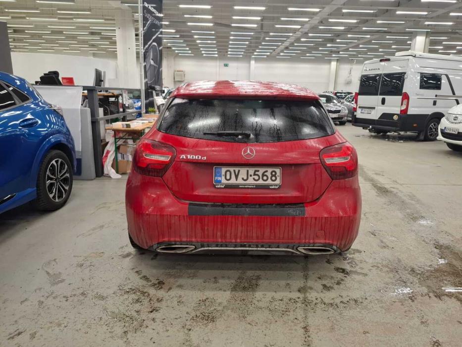 MERCEDES-BENZ A 2016