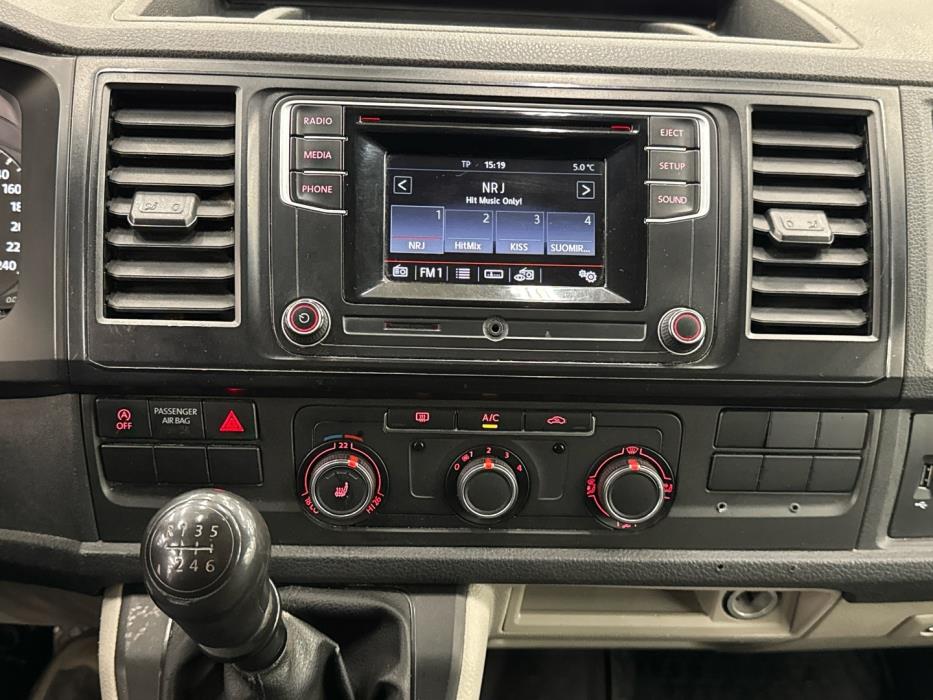 VOLKSWAGEN Transporter 2016