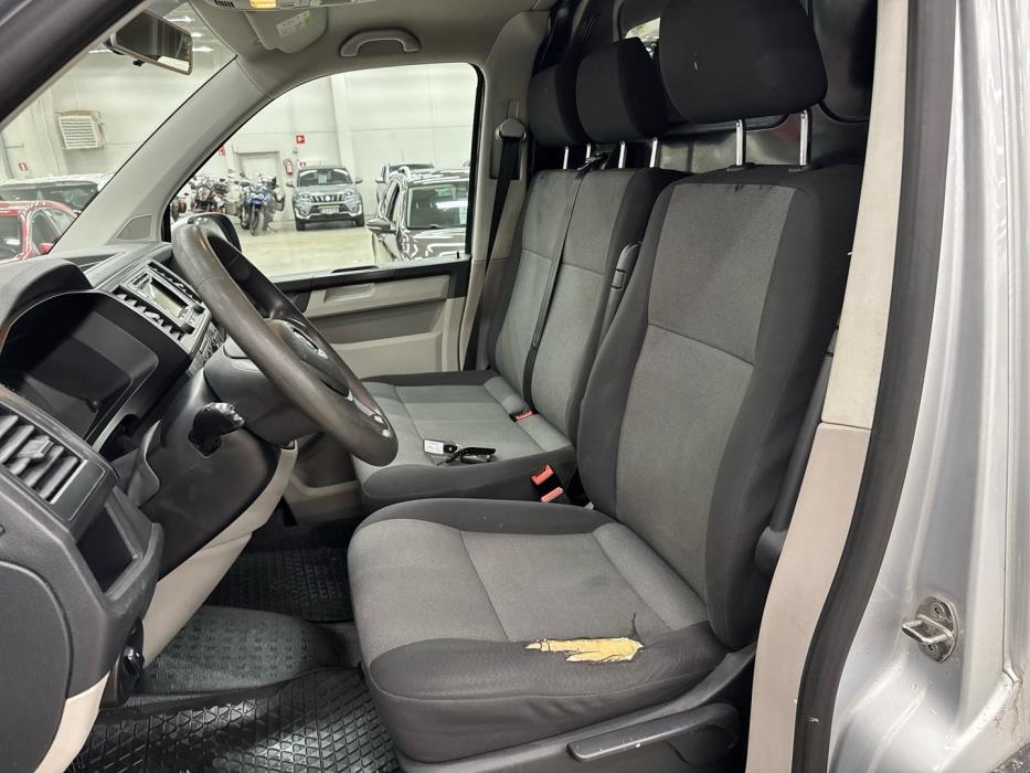 VOLKSWAGEN Transporter 2016