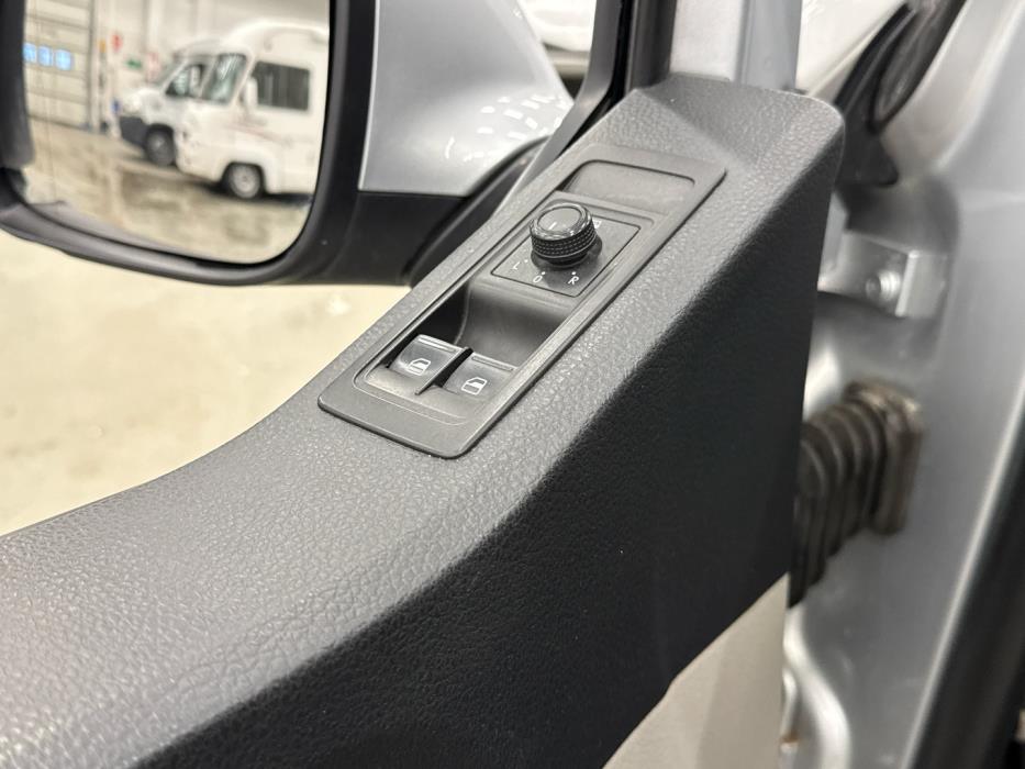 VOLKSWAGEN Transporter 2016