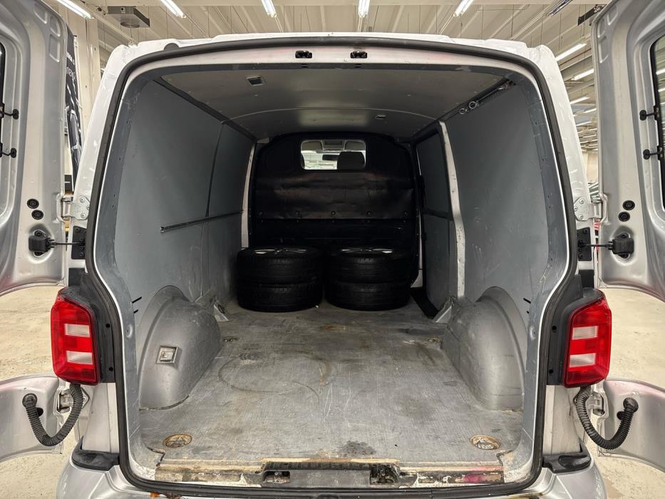 VOLKSWAGEN Transporter 2016
