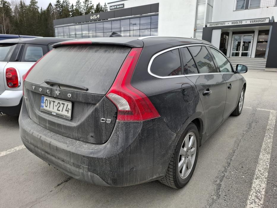 VOLVO V60 2011