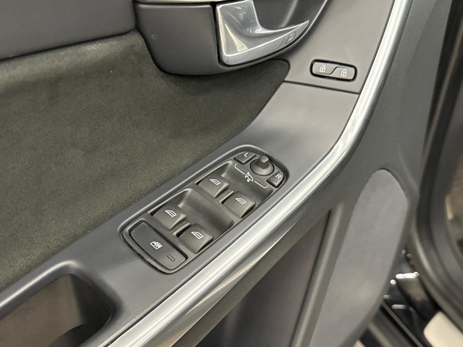 VOLVO XC60 2016