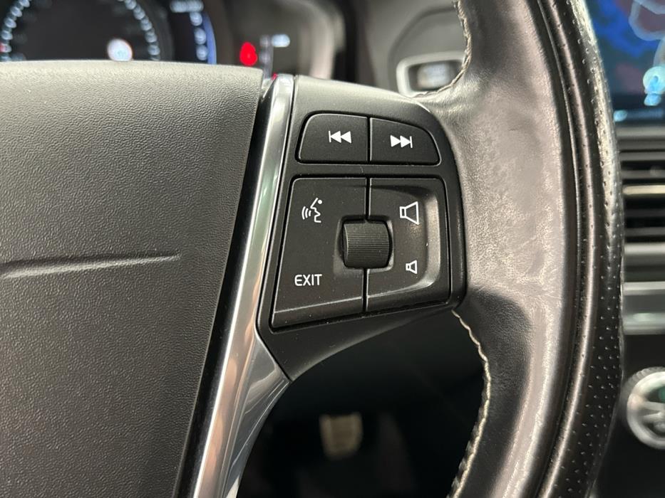 VOLVO XC60 2016