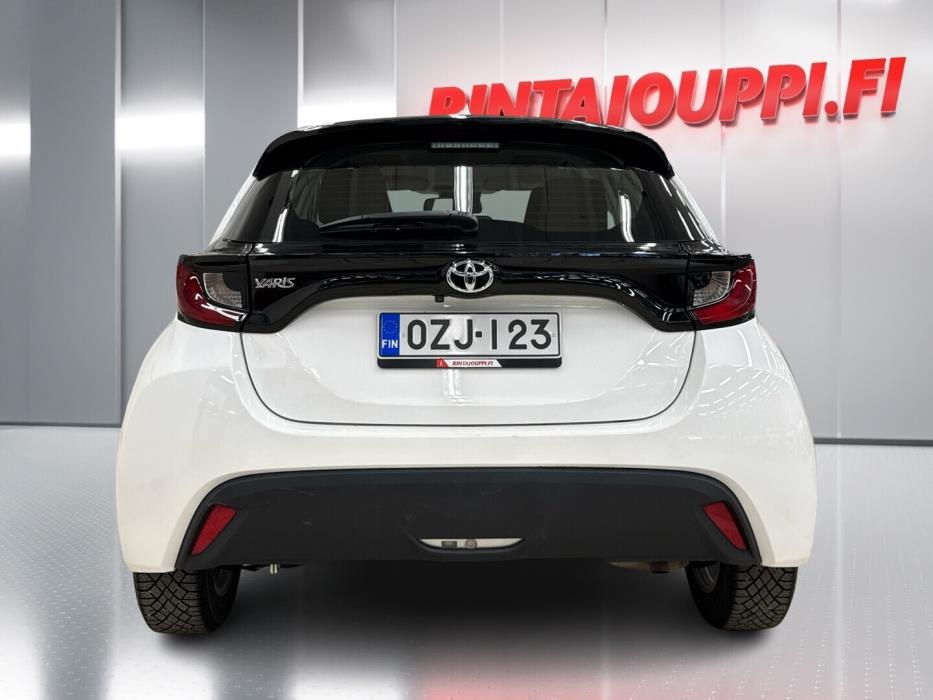 TOYOTA Yaris 2022