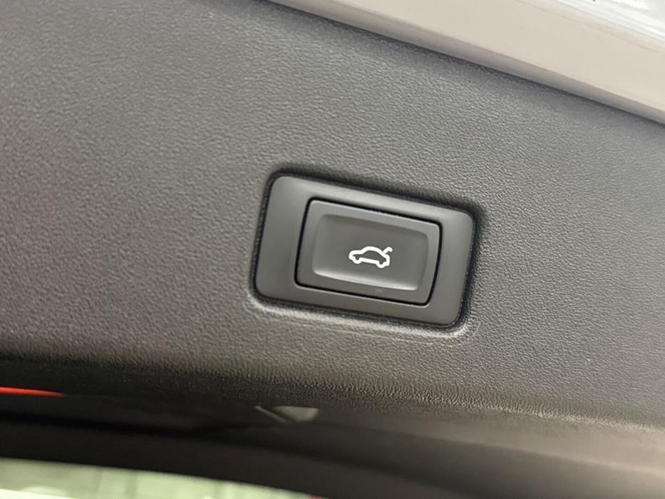 AUDI Q4 e-tron 2023