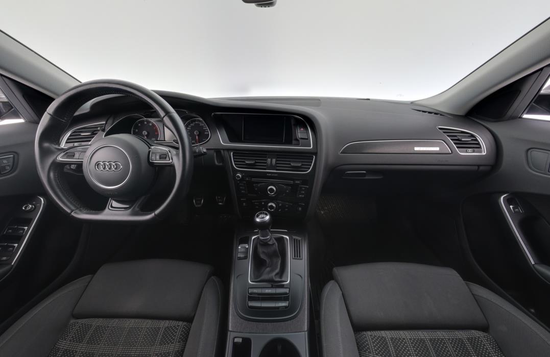 AUDI A4 2012