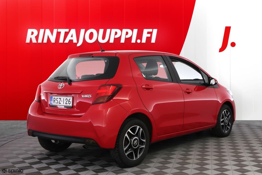 TOYOTA Yaris 2017
