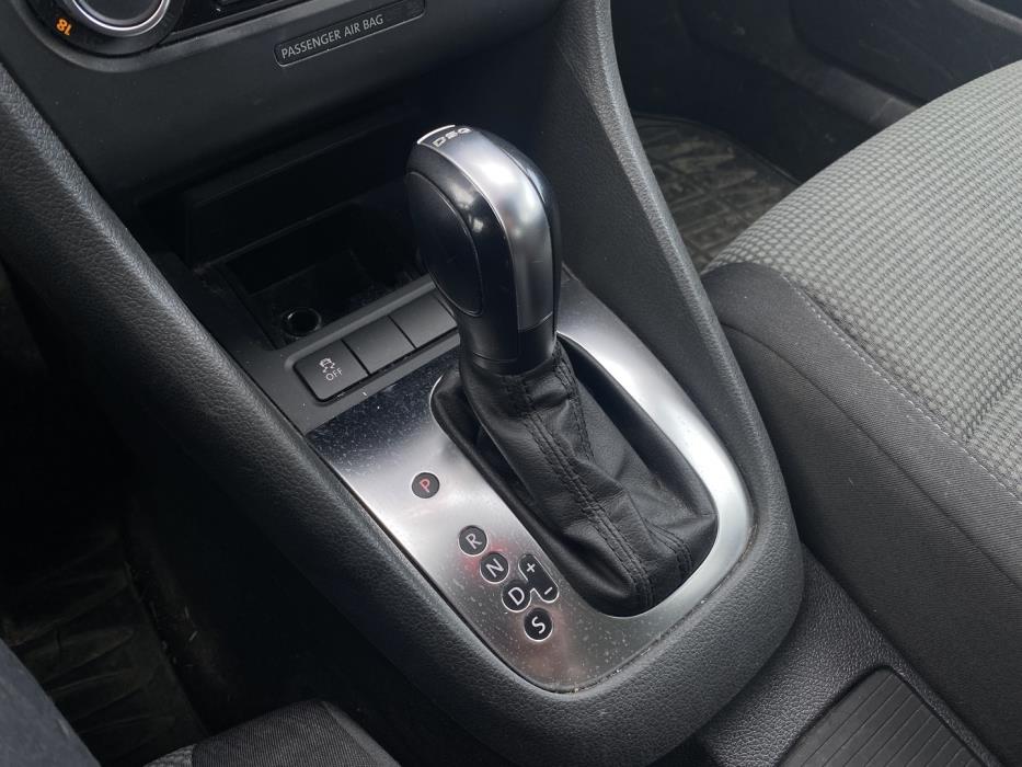 VOLKSWAGEN Golf 2011