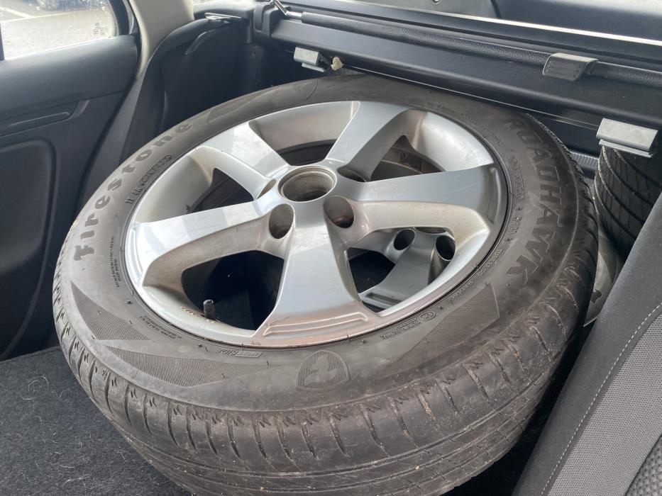 VOLKSWAGEN Golf 2011