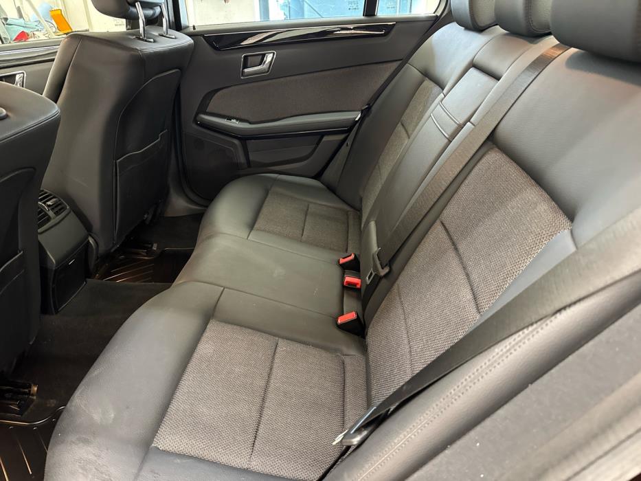 MERCEDES-BENZ E 2011