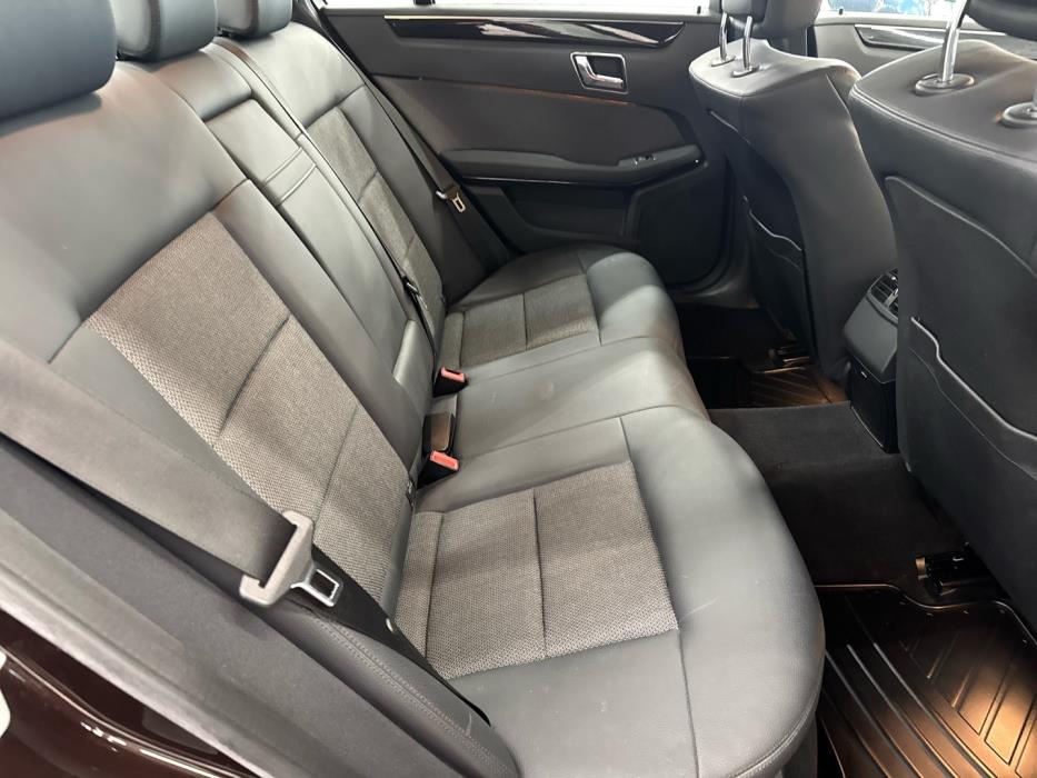 MERCEDES-BENZ E 2011