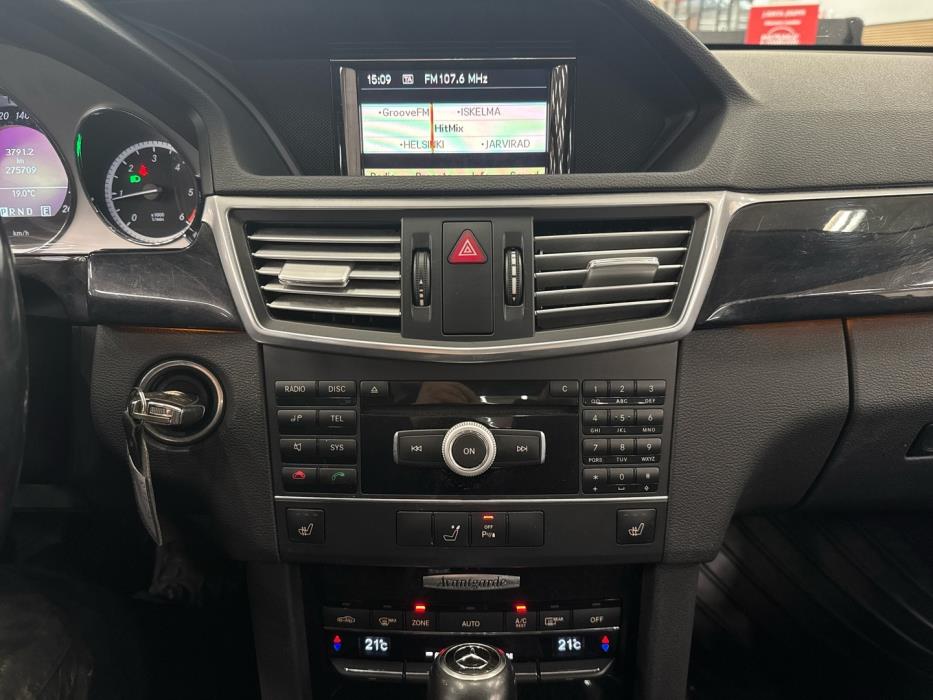 MERCEDES-BENZ E 2011