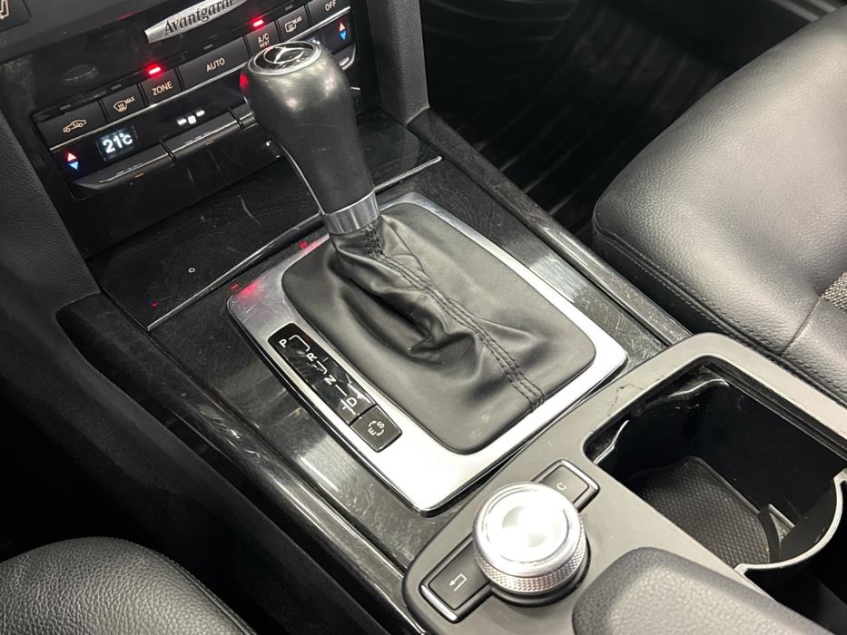 MERCEDES-BENZ E 2011