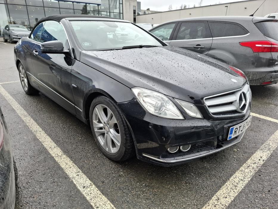 MERCEDES-BENZ E 2011