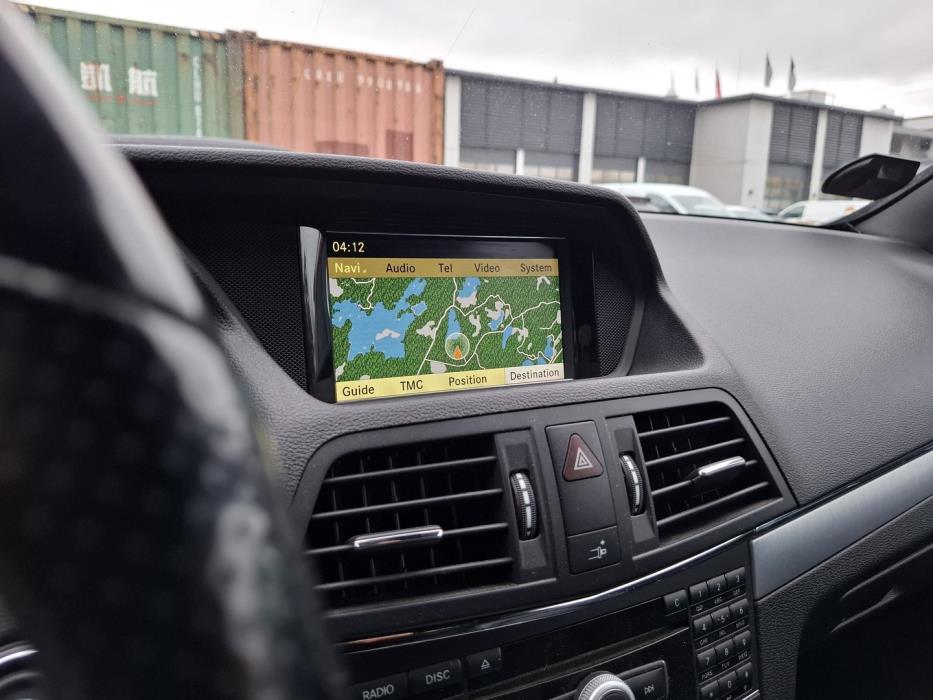 MERCEDES-BENZ E 2011