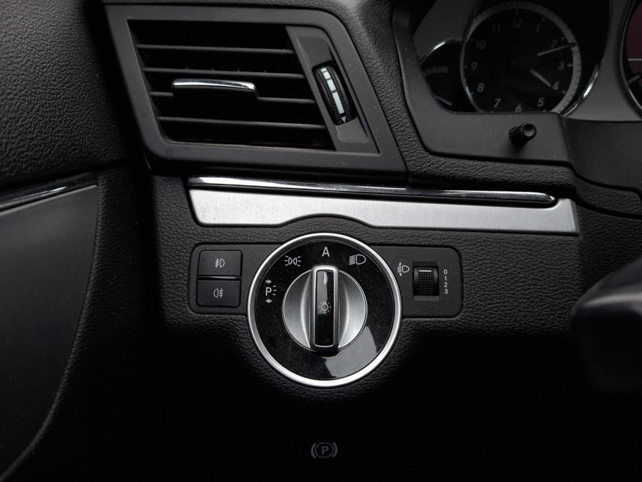 MERCEDES-BENZ E 2011