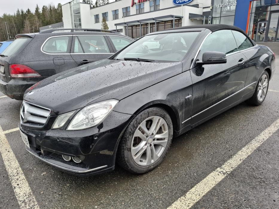 MERCEDES-BENZ E 2011