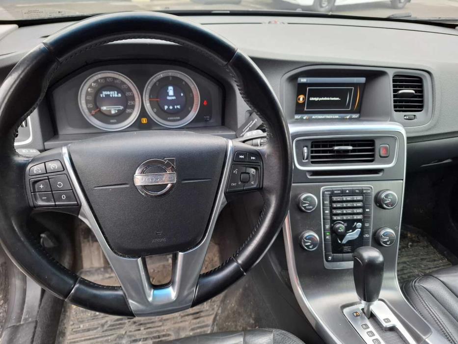 VOLVO V60 2011