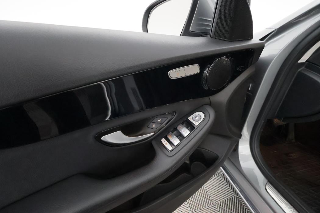 MERCEDES-BENZ C 2016