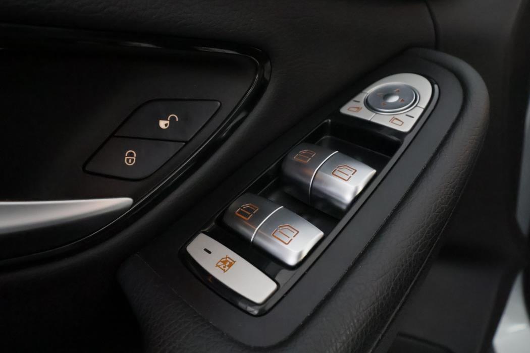 MERCEDES-BENZ C 2016