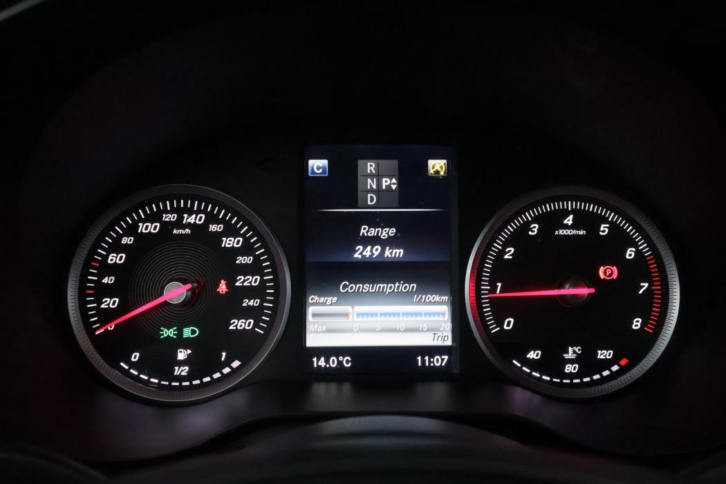 MERCEDES-BENZ C 2016