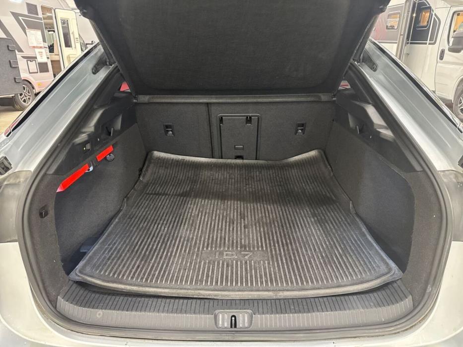 VOLKSWAGEN ID.7 2024