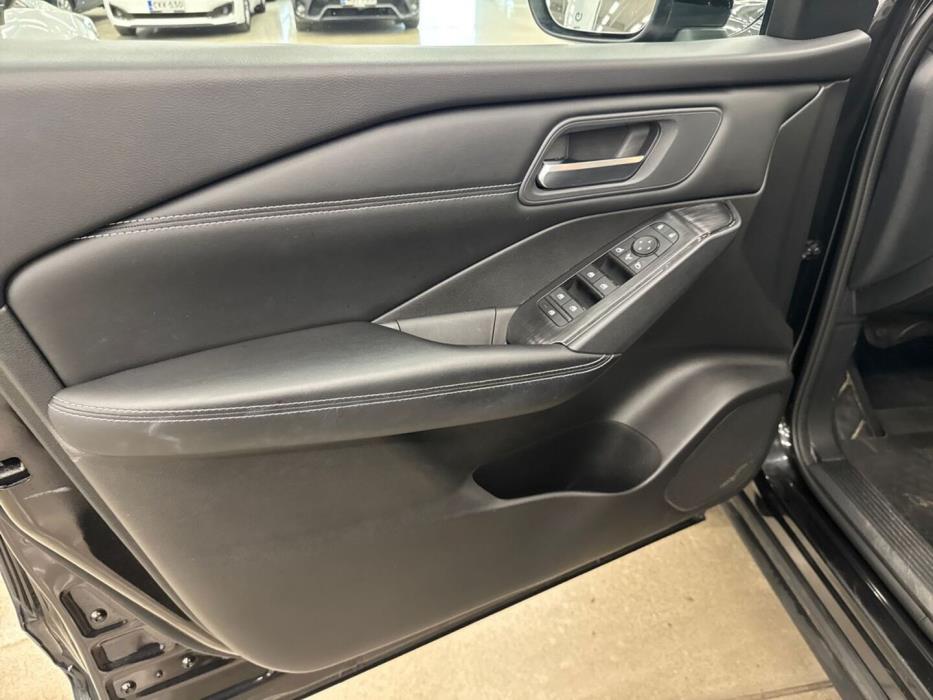 NISSAN Qashqai 2024