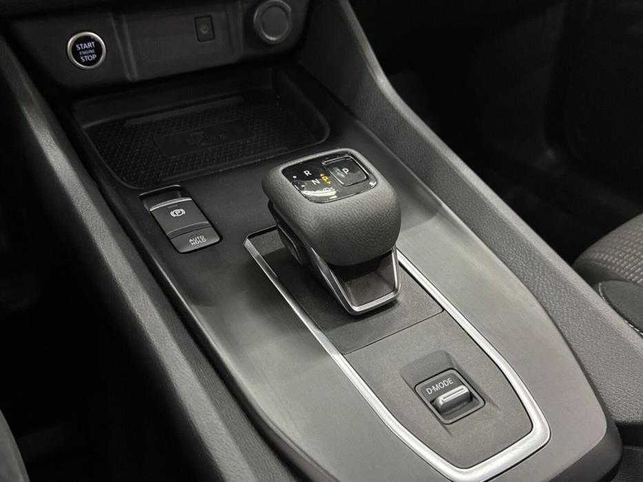 NISSAN Qashqai 2024