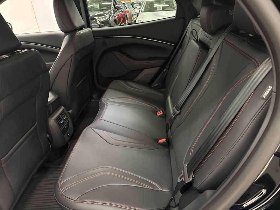 FORD Mustang Mach-E 2025