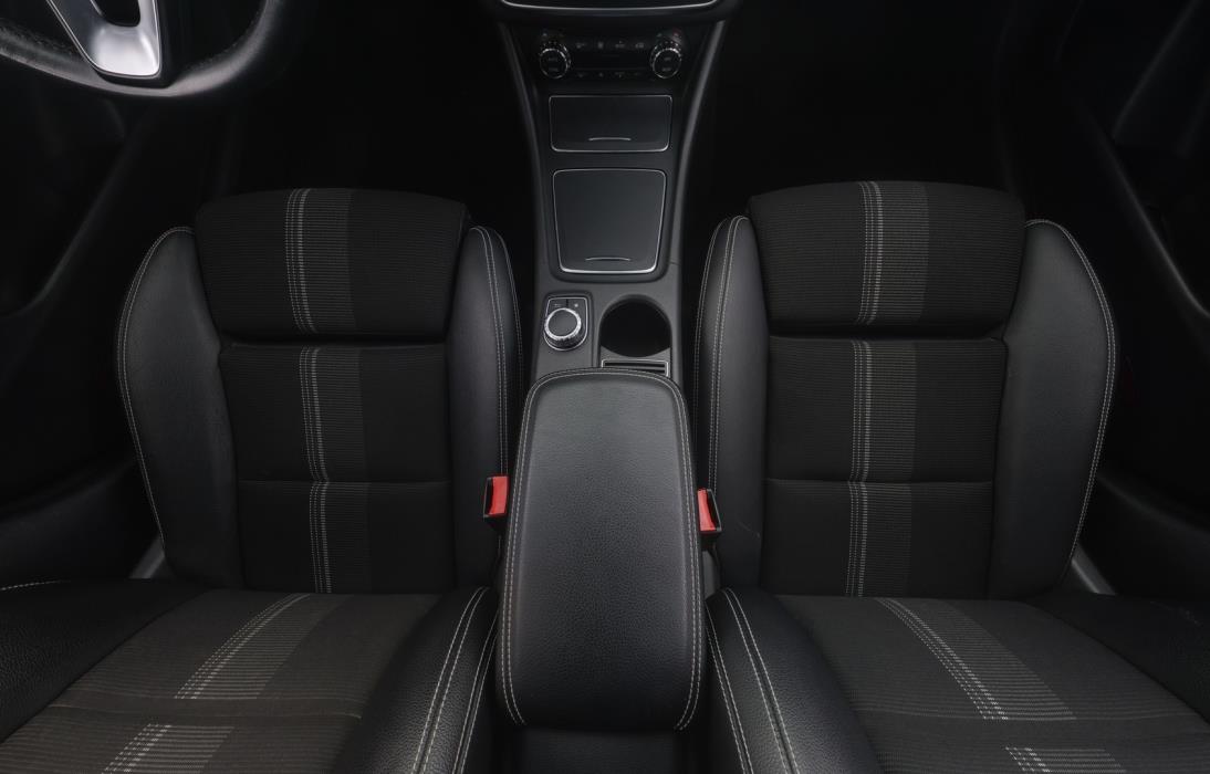 MERCEDES-BENZ CLA 2016