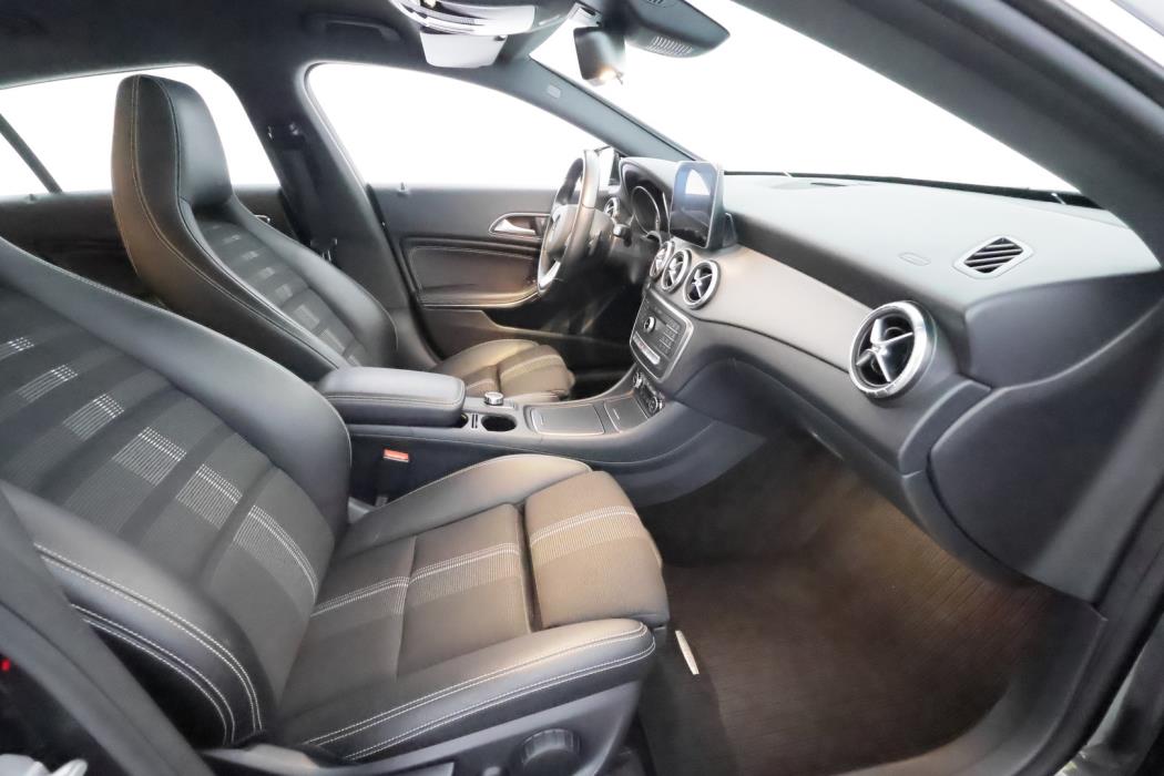 MERCEDES-BENZ CLA 2016