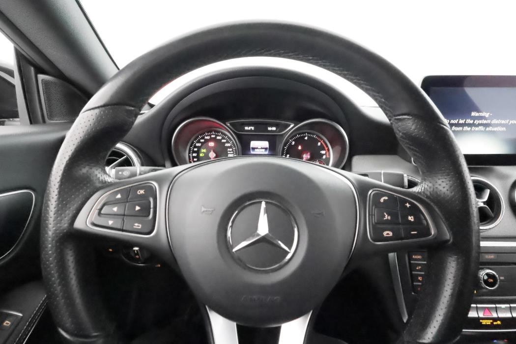 MERCEDES-BENZ CLA 2016