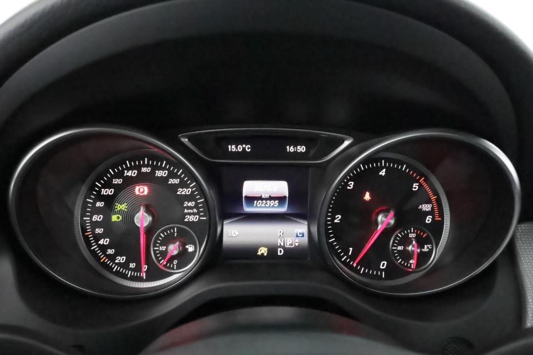 MERCEDES-BENZ CLA 2016