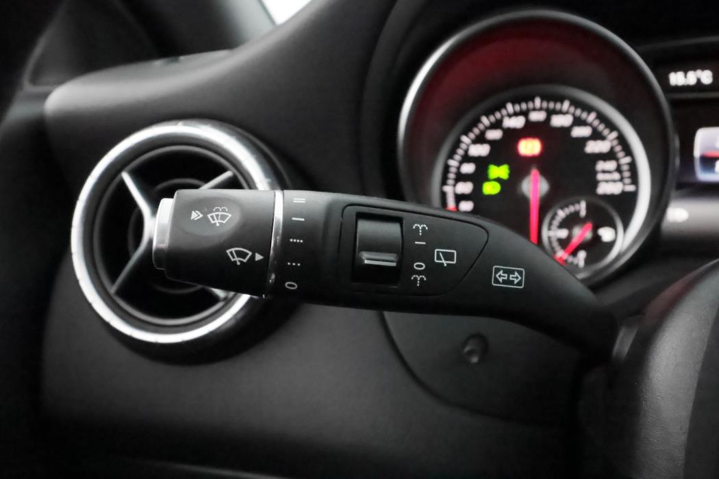 MERCEDES-BENZ CLA 2016