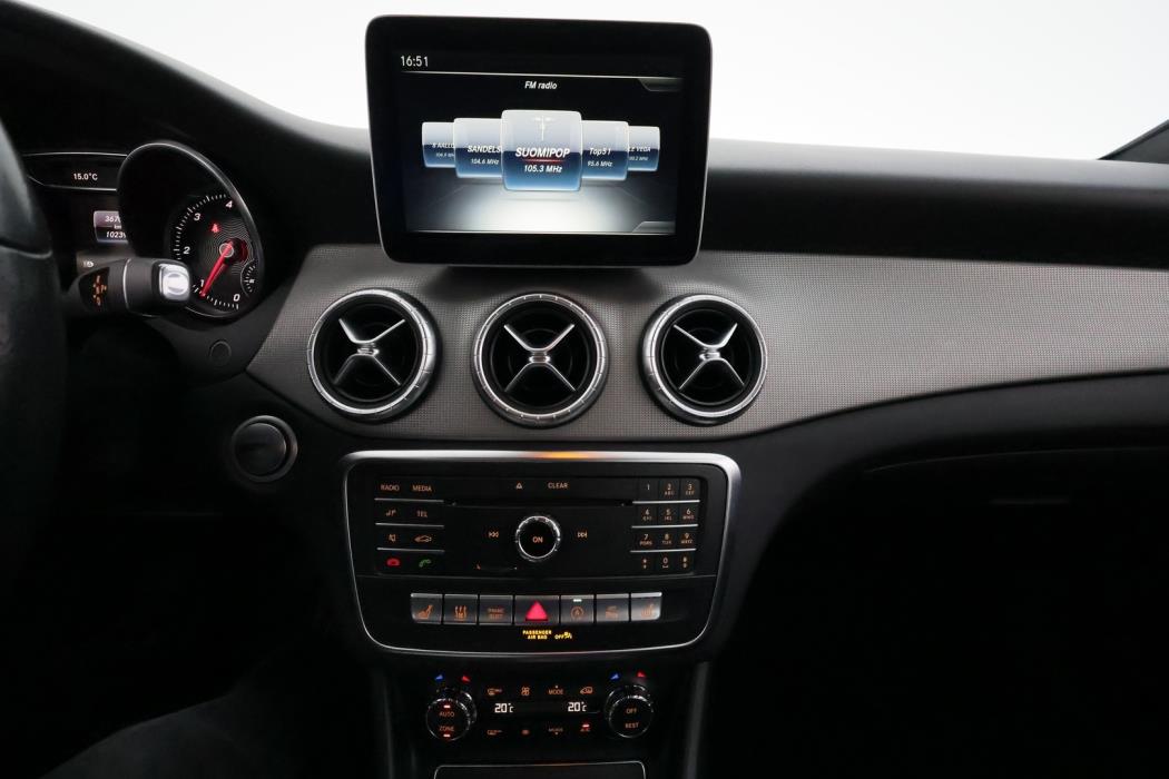 MERCEDES-BENZ CLA 2016