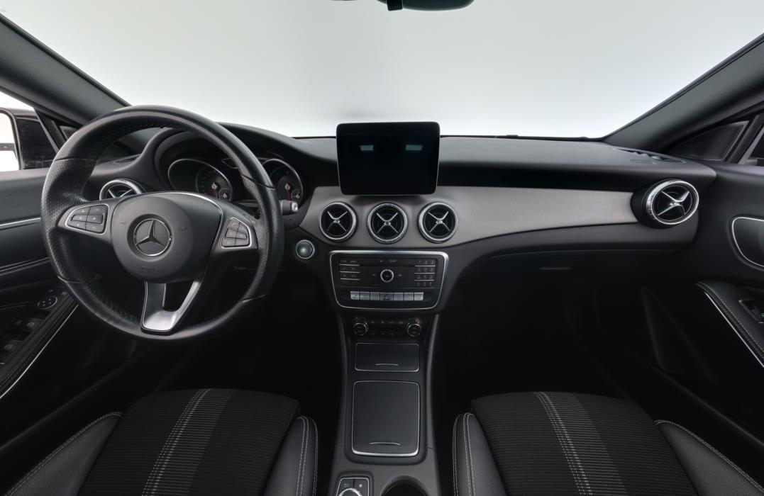 MERCEDES-BENZ CLA 2016
