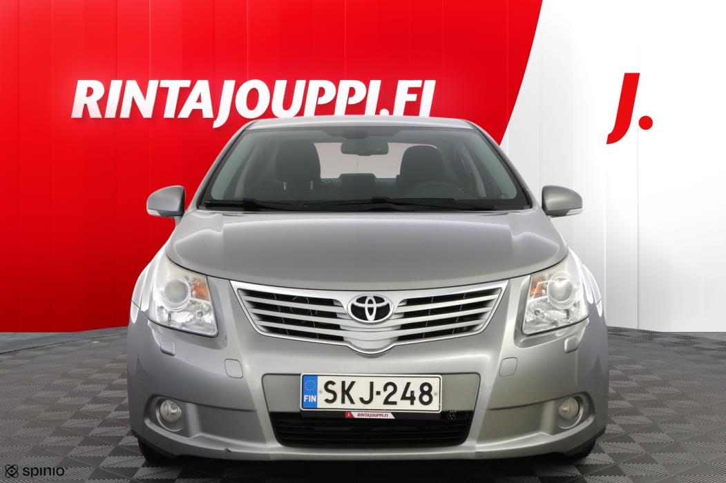 TOYOTA Avensis 2010