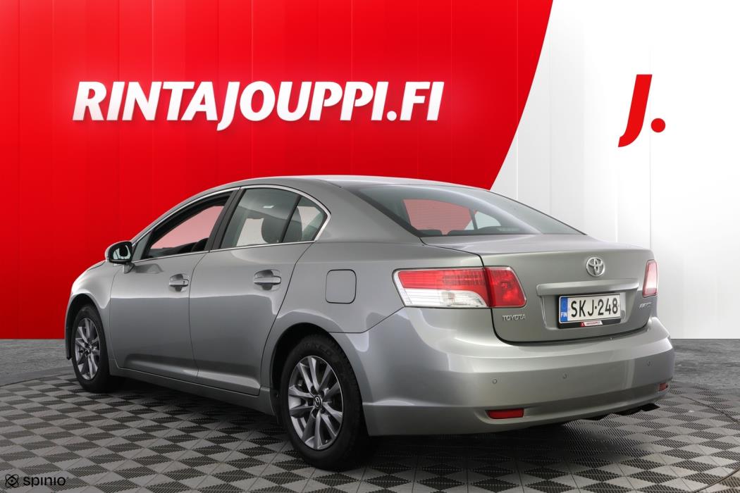 TOYOTA Avensis 2010