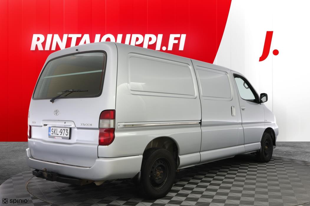 TOYOTA Hiace 2010