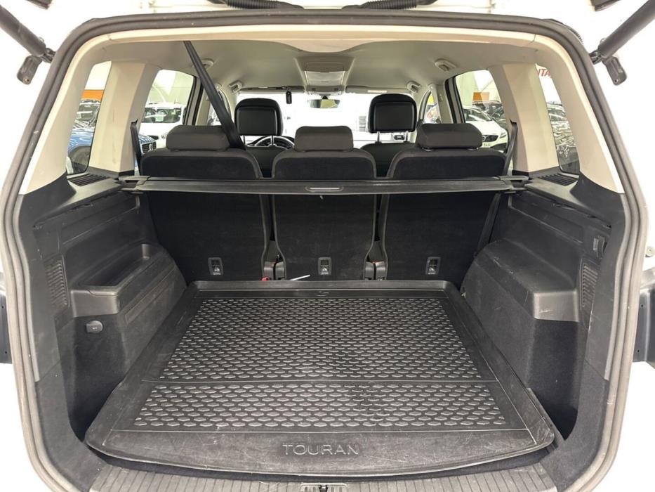 VOLKSWAGEN Touran 2017