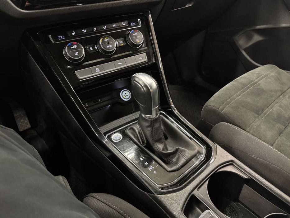 VOLKSWAGEN Touran 2017