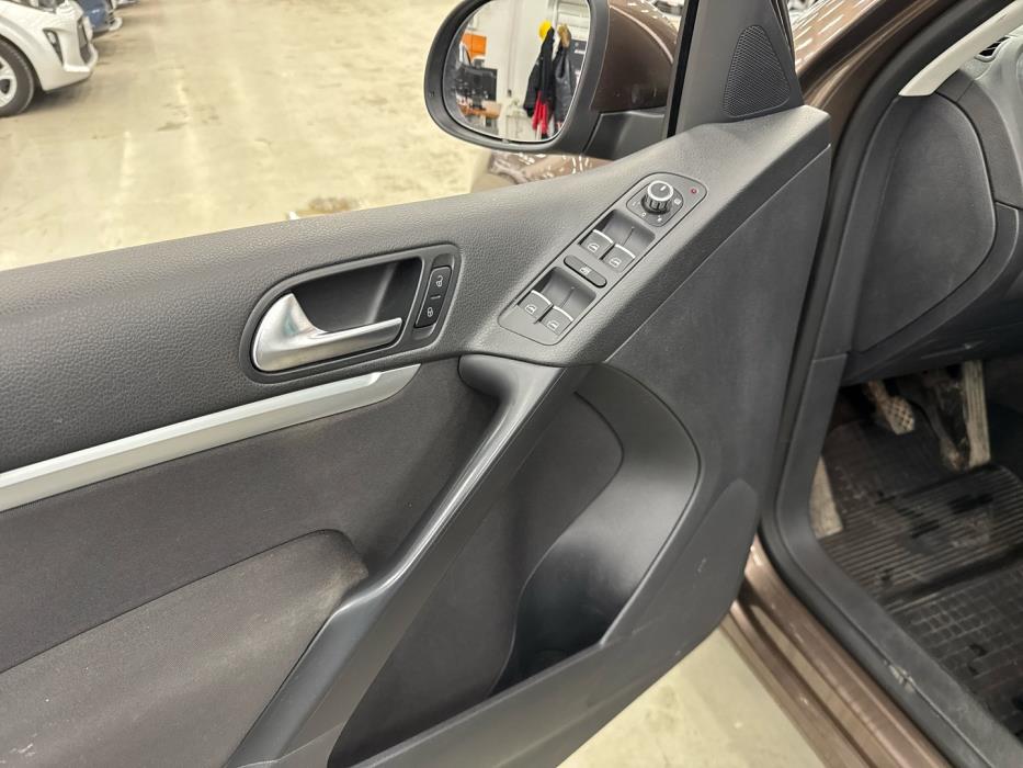 VOLKSWAGEN Tiguan 2013