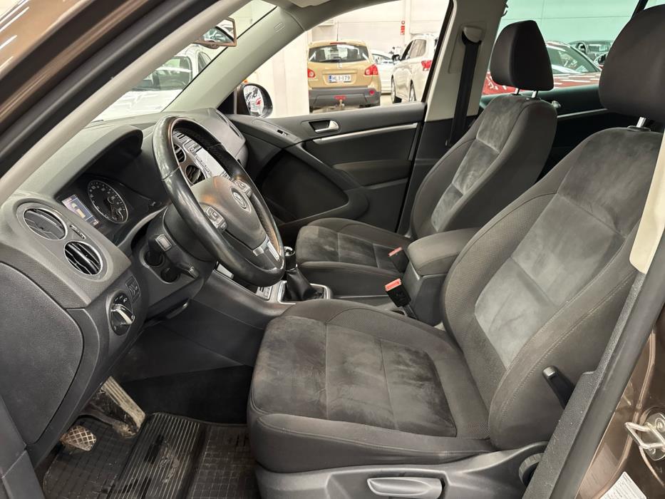 VOLKSWAGEN Tiguan 2013