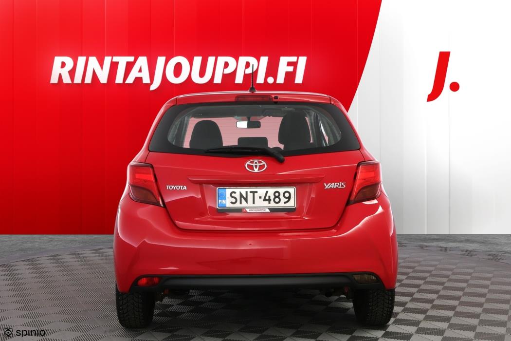 TOYOTA Yaris 2016