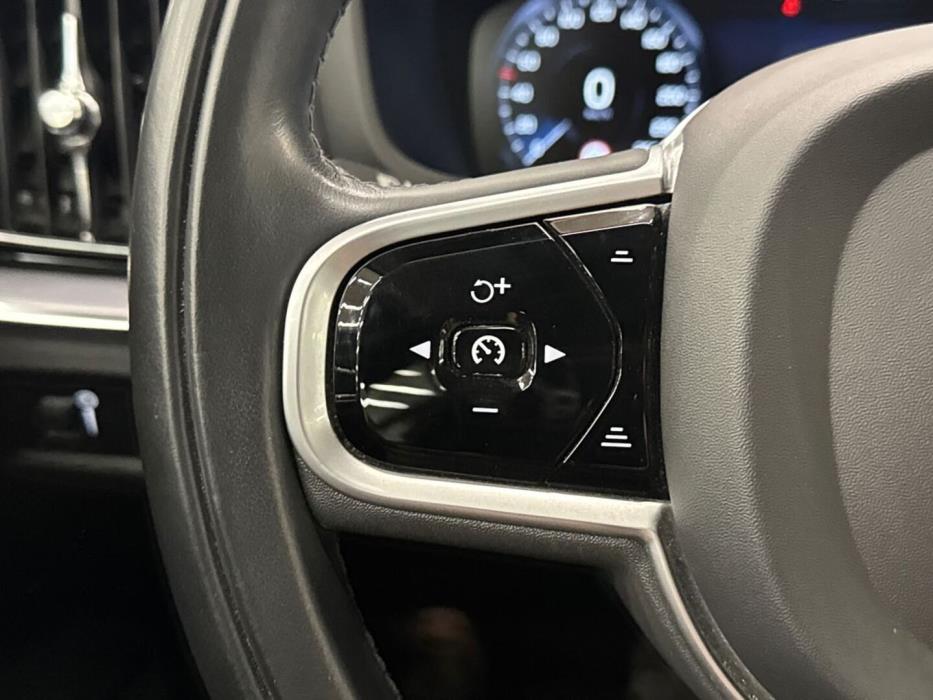 VOLVO V60 2020